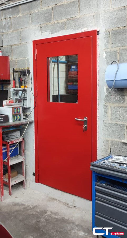 Дверь противопожарная металлическая остекленная EIS60 300х400 с фрамугой и накладкой из алюминия