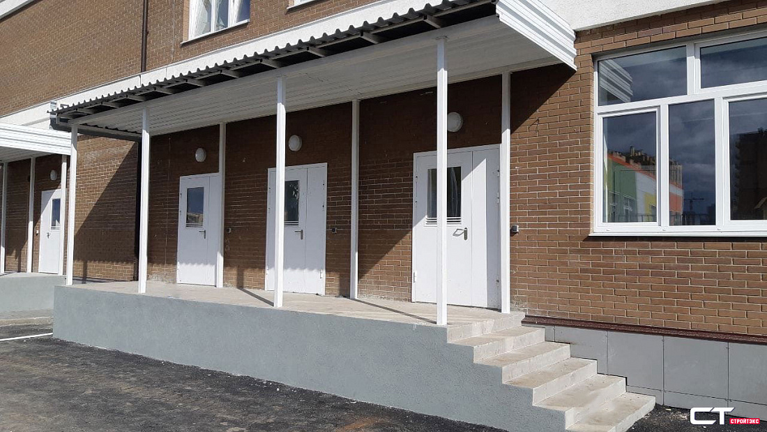 ДПМ-2 EIS60 300х600мм с фрамугой и накладкой из алюминия